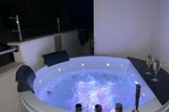 u2 adria Апартамент 2 – & jacuzzi фото 1