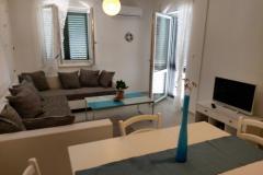 Laura apartmani Апартамент 3 – Tirkizni фото 4