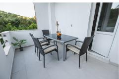 Bruno's Poolside Retreat Апартамент 2 – A2 фото 2