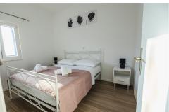 Bruno's Poolside Retreat Апартамент 2 – A2 фото 5