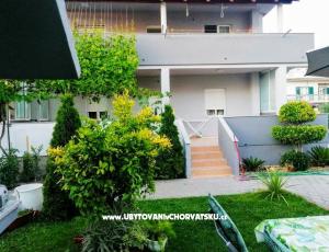 апартаменты Karin
