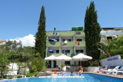 Vila Smirna 4*  с бассейном 