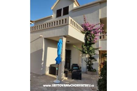 Villa Renata остров Брач Хорватия