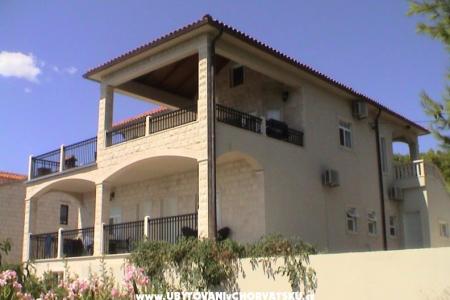 Villa Canadiana остров Брач Хорватия