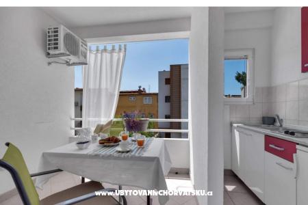 Urban Studios Макарска Хорватия