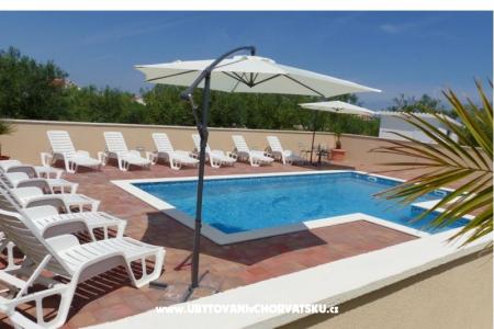 POOL HOUSE STIPE Нин - Задар Хорватия