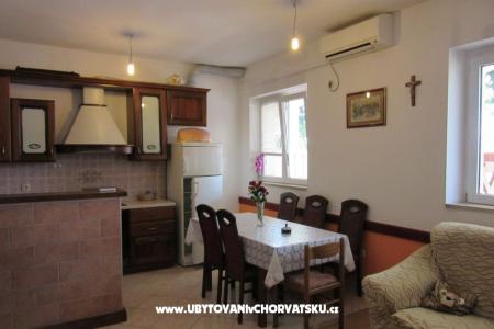 Petar apartmani Omis фото 4