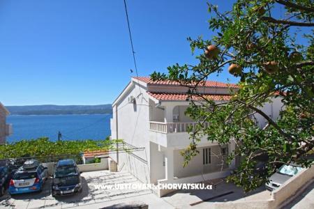 Villa Laura 50 m do mora Омиш Хорватия