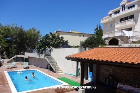 Villa Rosиa Омиш Хорватия
