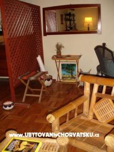 Renovated old house near sea in Pag фото 4