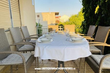 Villa Ana , one min walk to beach фото 3