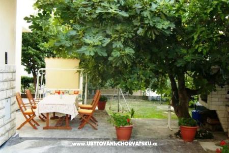 Villa with garden фото 2