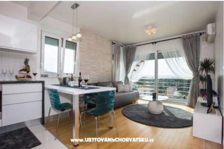 Bubbles Luxury Penthouse with jacuz фото 4