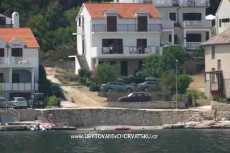 апартаменты Šparadići Примоштен Хорватия