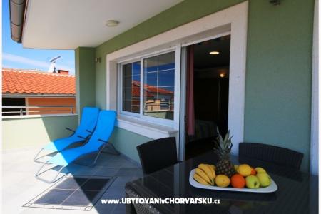 Vila ŠJOR **** Примоштен Хорватия