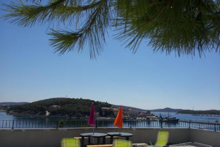 Beach house: Rogoznica apartman фото 4