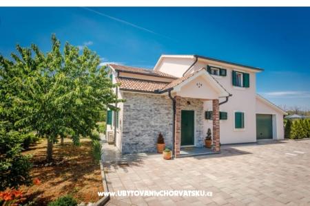 Holliday Home D&A фото 2