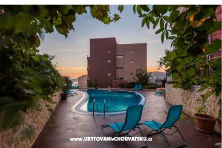 LAURA, 110 m2 pool, 100 m to beach фото 5