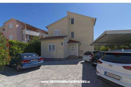 апартамент Ana  Vodice Хорватия