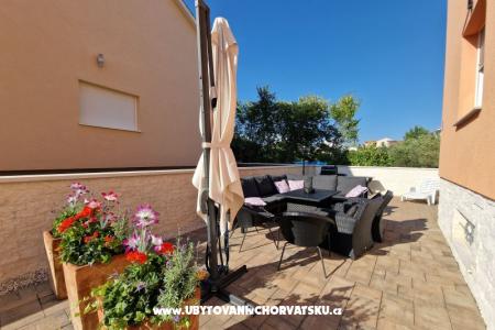 Color апартаменты Vodice Хорватия