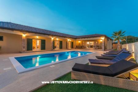 Villa Idassa ZadarVillas фото 2