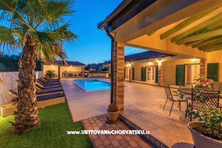 Villa Idassa ZadarVillas фото 3