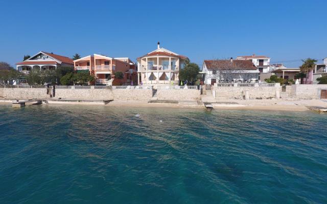 апартаменты First row to the sea – Проживание Бибинье, Хорватия