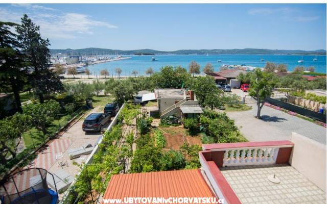 апартамент Anastazija i sobe RoLo uz  – Проживание Биоград на Мору, Хорватия
