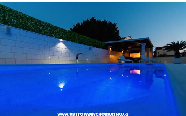 Villa Aurora Kastela – Проживание Каштела, Хорватия