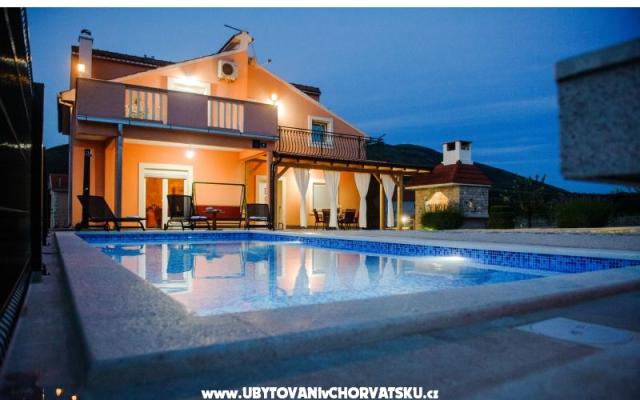 Holiday Home Anica – Проживание Книн, Хорватия