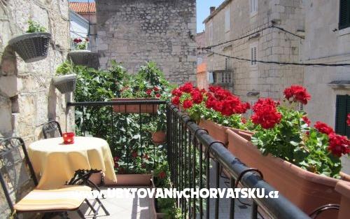 Old Town дом – Проживание Макарска, Хорватия