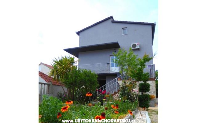 апартамент Elvis – Проживание Марина, Хорватия
