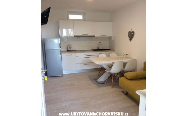 APARTMANI EDI – Проживание Подгора, Хорватия