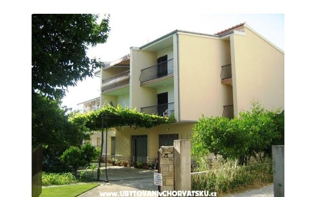 Villa with garden – Проживание Подстрана, Хорватия