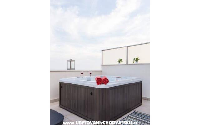 Bubbles Luxury Penthouse with jacuz – Проживание Подстрана, Хорватия