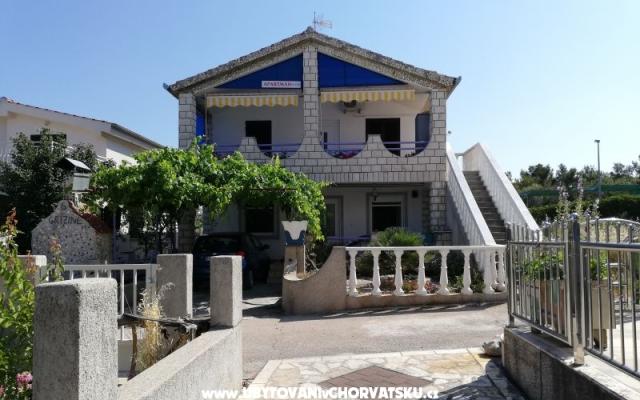 Casa Vacanze in Croazia – Проживание Шибеник, Хорватия