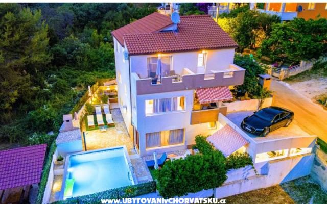 Bruno's Poolside Retreat – Проживание Трогир, Хорватия