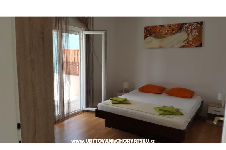 APARTMAN PAULINA/BIBINJE:4+2/STUDIO – фото 10