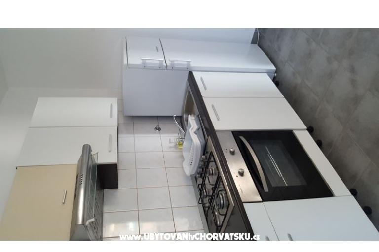APARTMAN PAULINA/BIBINJE:4+2/STUDIO – фото 12