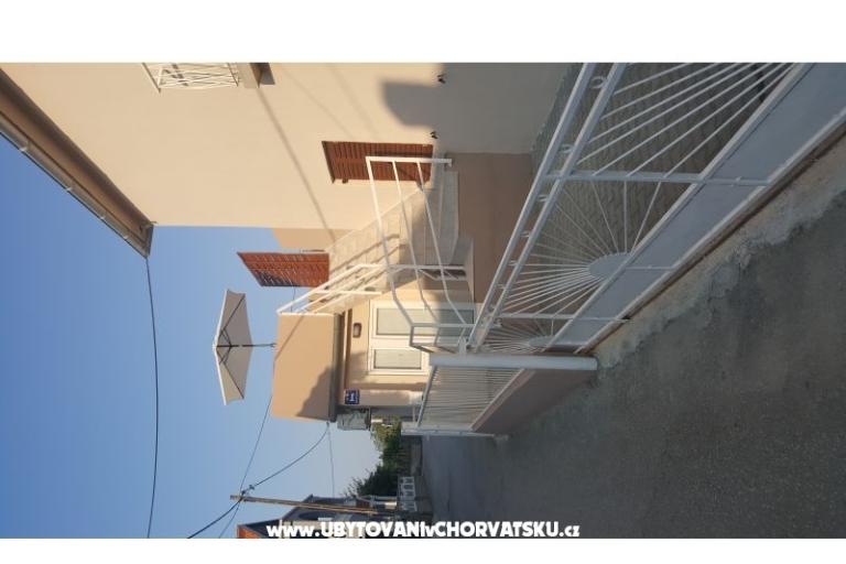 APARTMAN PAULINA/BIBINJE:4+2/STUDIO – фото 14