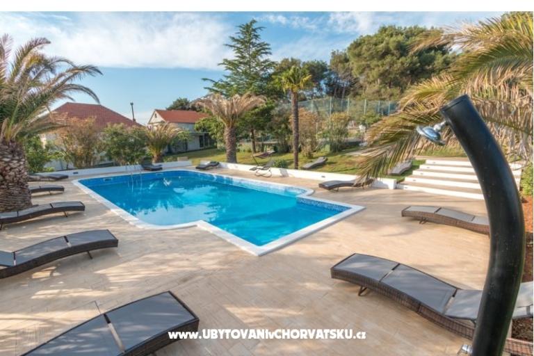  Villa Mediterano Bibinje + pool – фото 16