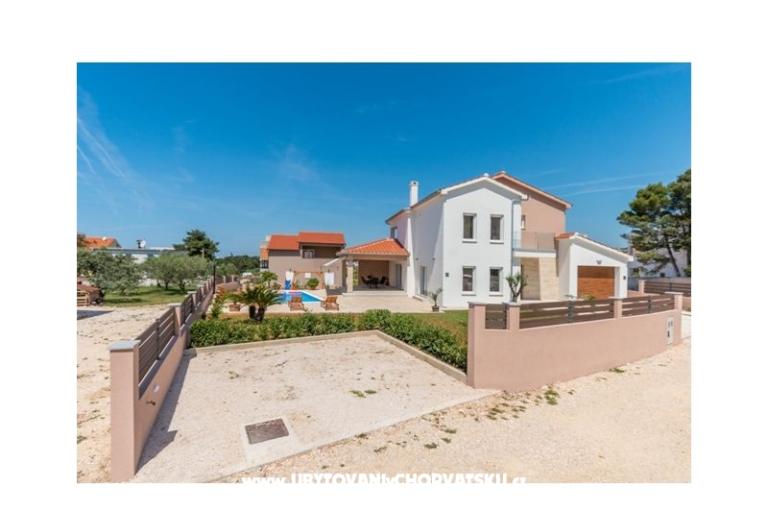 Holiday house vila Kunfin – фото 11