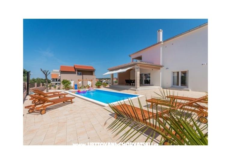 Holiday house vila Kunfin – фото 4
