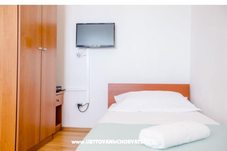 APARTMANI I SOBE,KUCA ZA ODMOR – фото 14