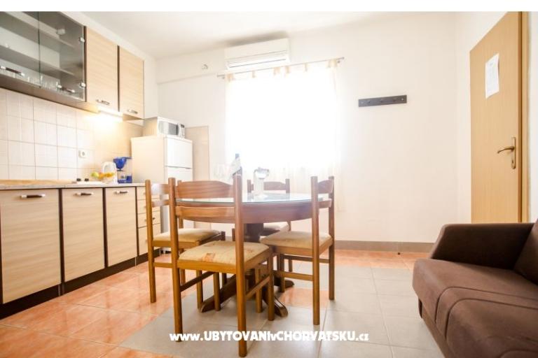 APARTMANI I SOBE,KUCA ZA ODMOR – фото 9