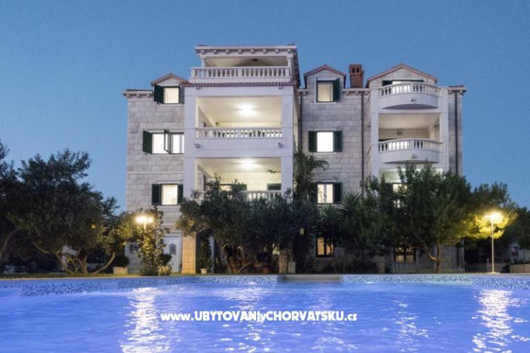 Luxury апартаменты с бассейном – фото 3