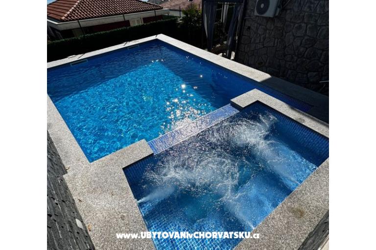 Delux apartment, heated pool – фото 13