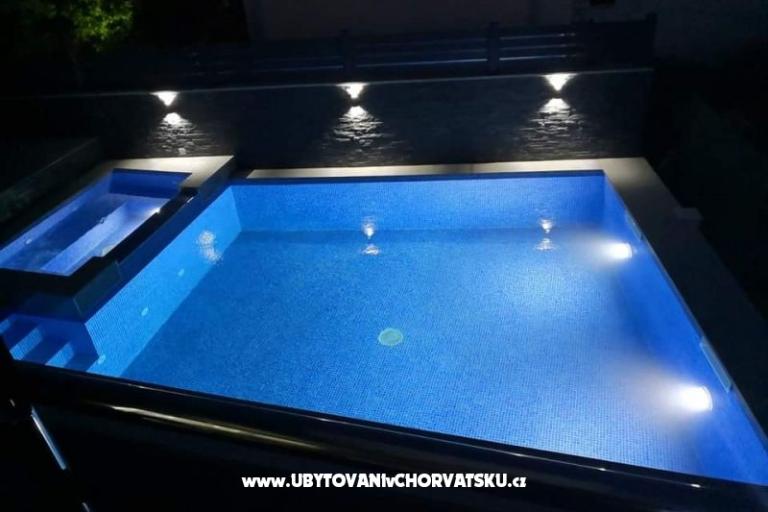 Delux apartment, heated pool – фото 8