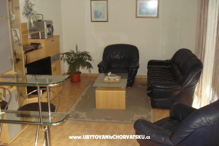 апартаменты with sea view Cihorich – фото 8