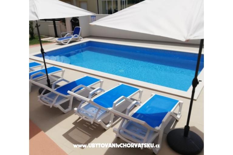 апартаменты Rudez - pool - jacuzzi  – фото 17